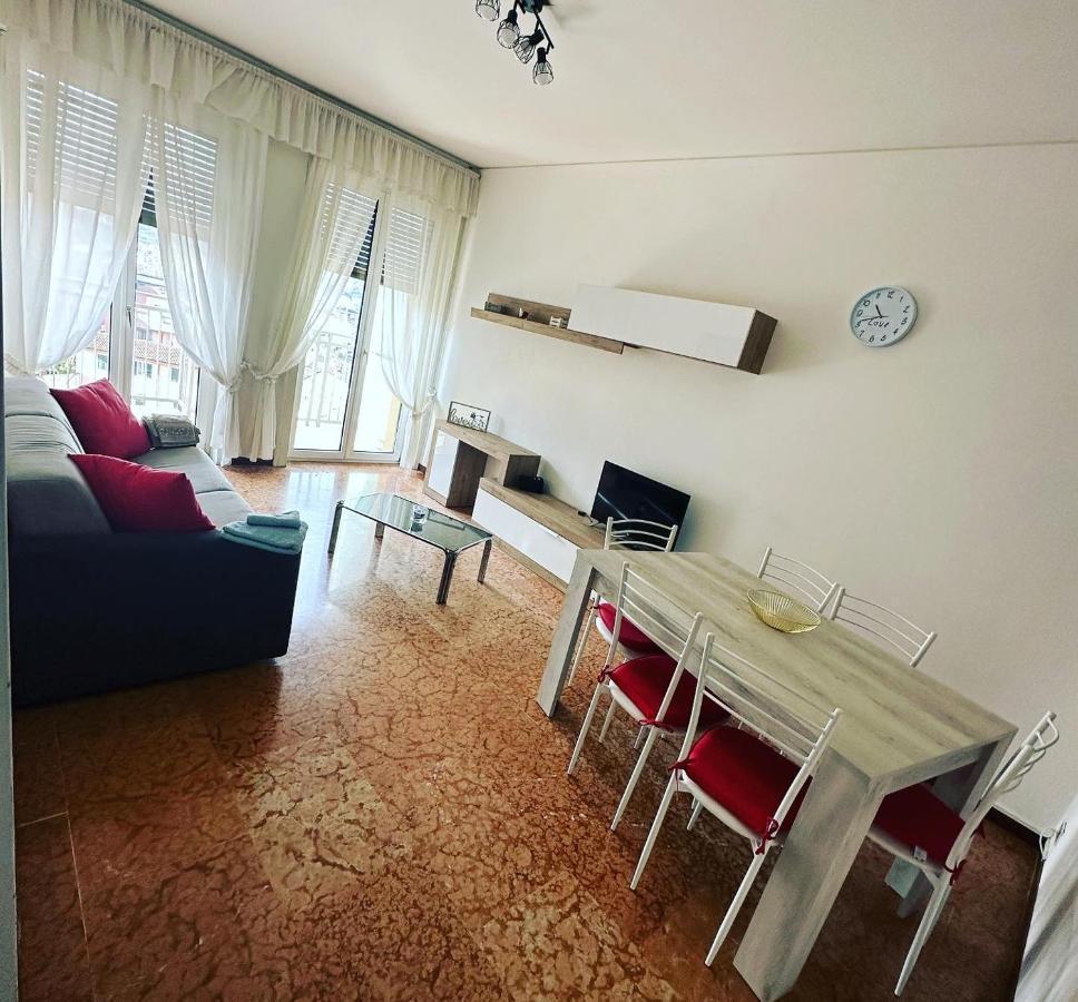 Love Loft Casa Vacanza Lecco Exterior photo