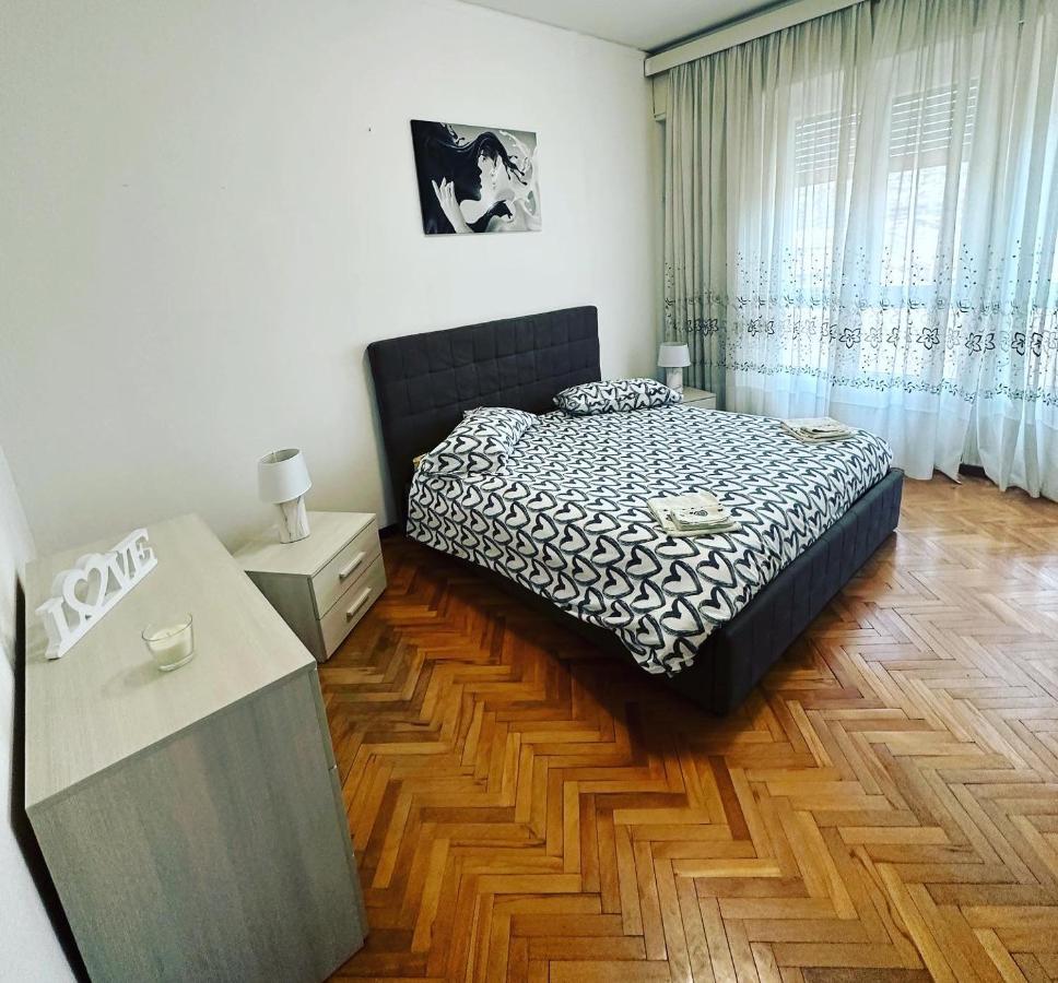 Love Loft Casa Vacanza Lecco Exterior photo